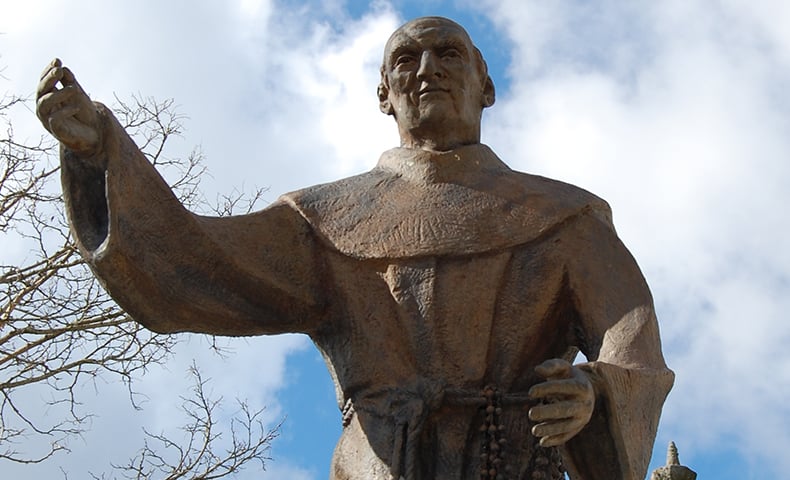 statue-of-blessed-sebastian-of-aparicio