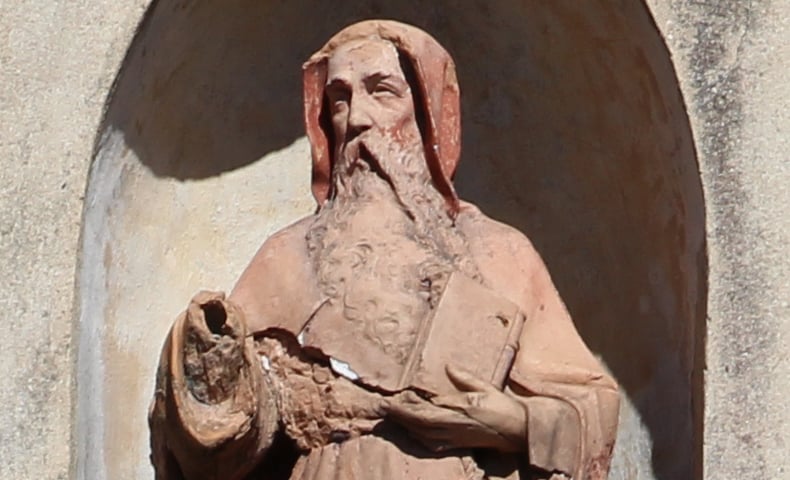 statue-of-saint-hilarion