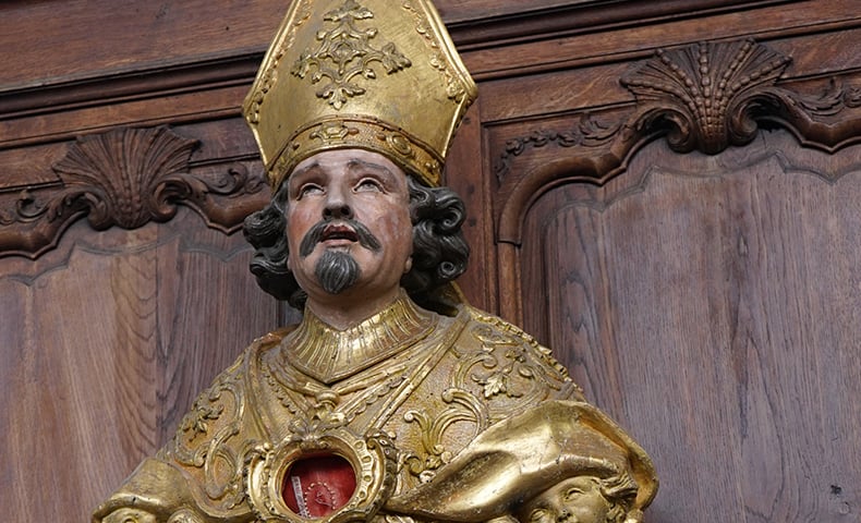 statue-of-saint-hilary-of-poitiers