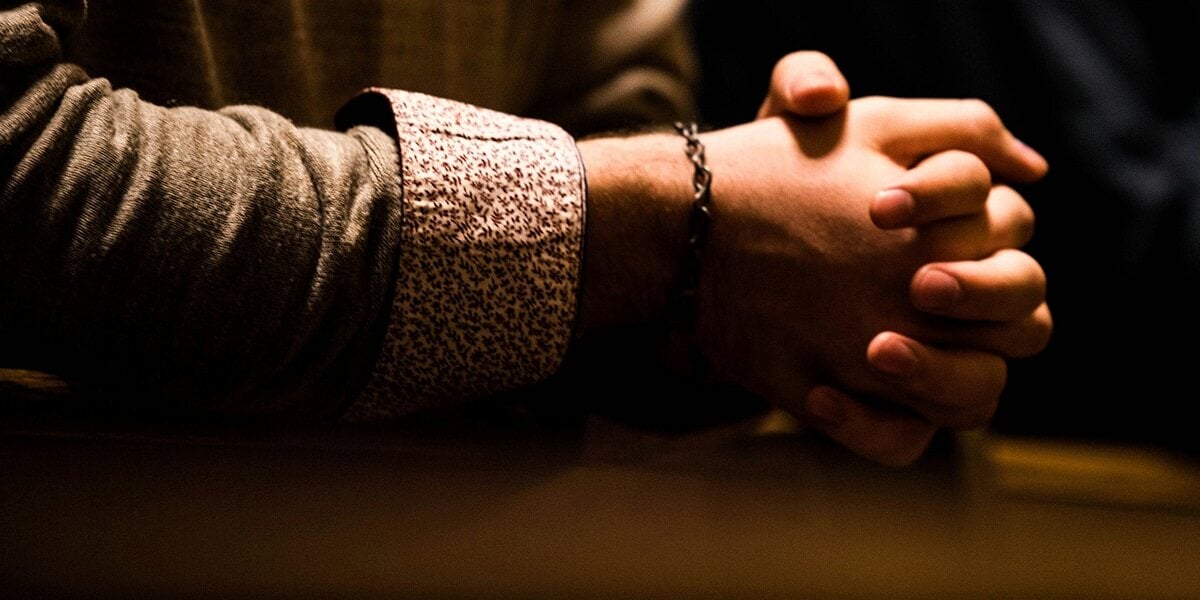 hands_folded_prayer