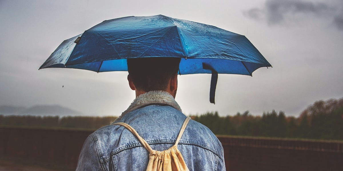 man_umbrella_blue