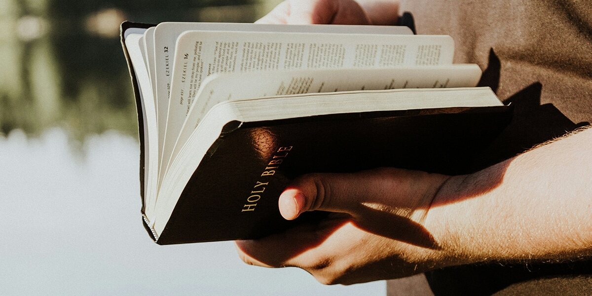 person_reading_bible