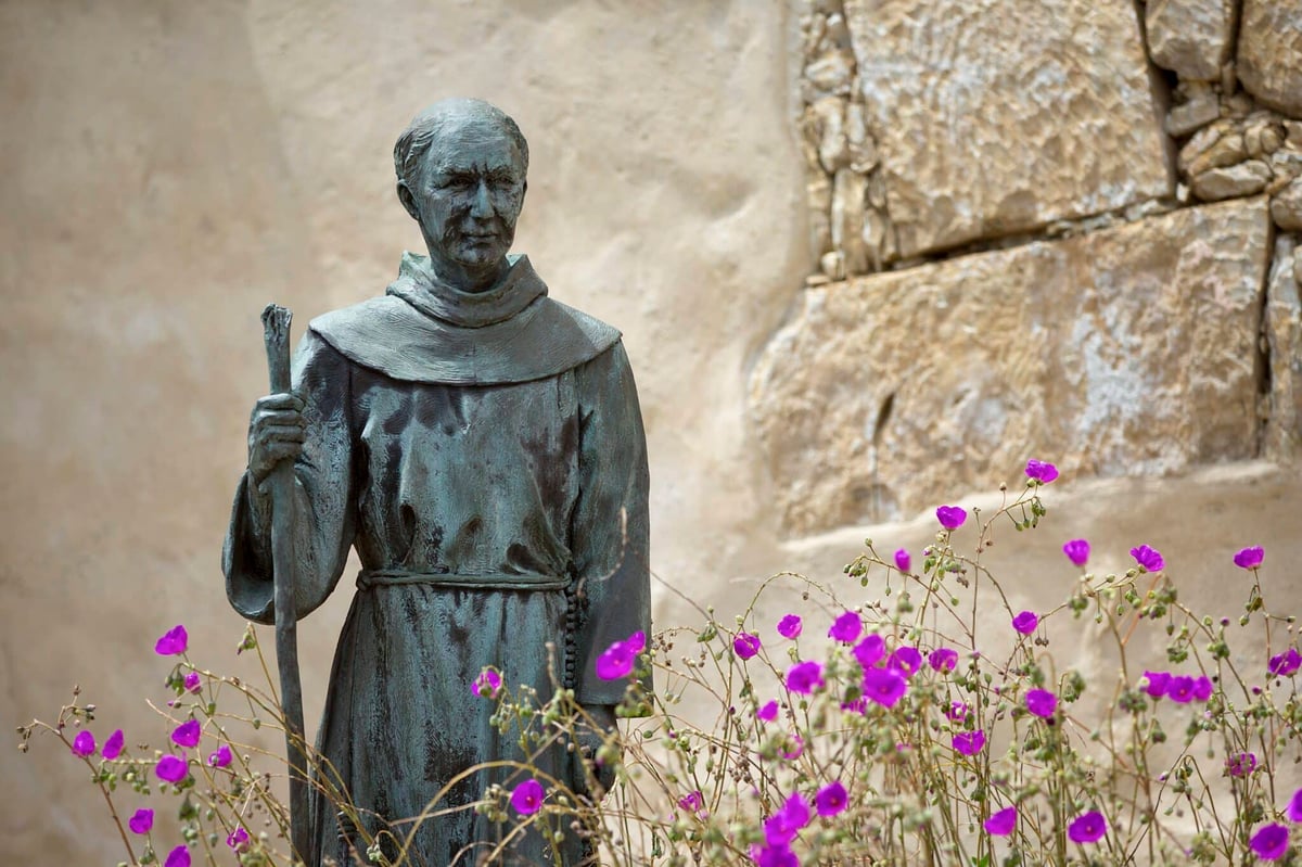 saint-junipero-serra-amid-flowers-scaled