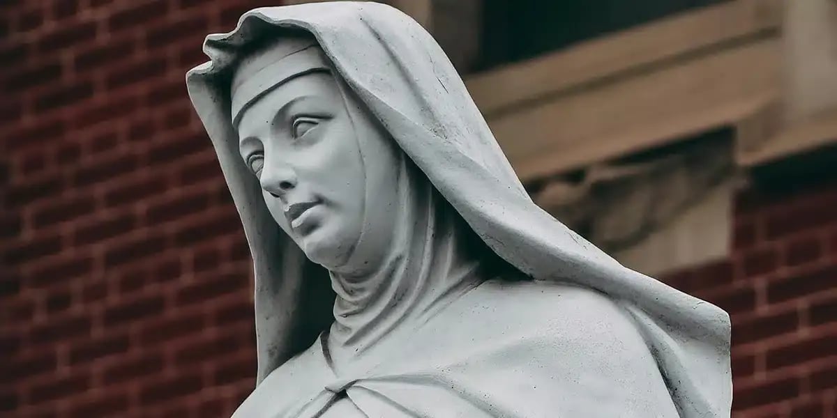 statue_saint_clare