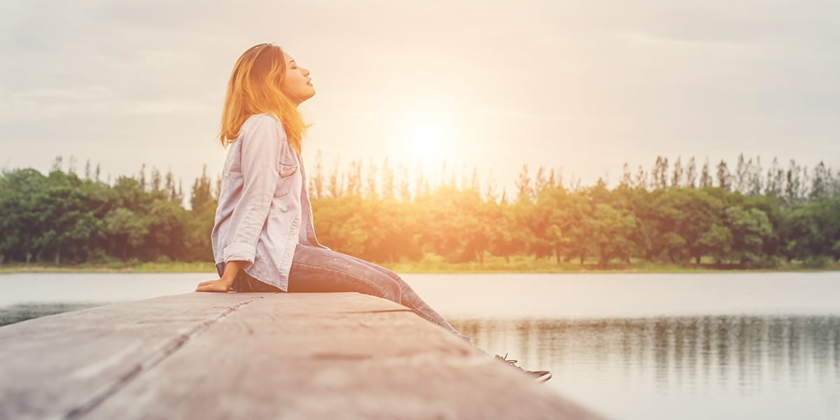 woman_peaceful_meditating