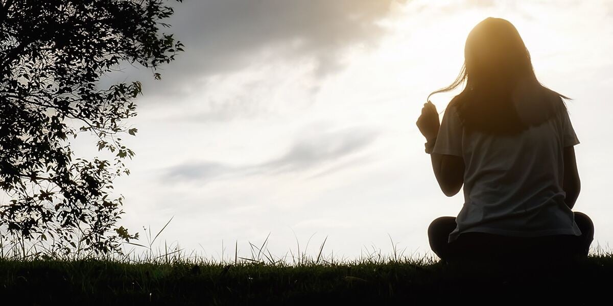woman_sitting_serenity