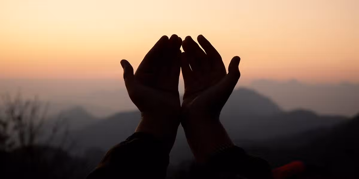 hands_peace_worship-1
