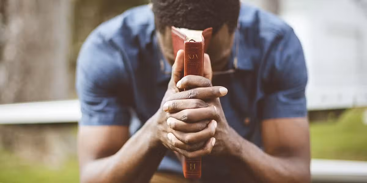 man_struggling_prayer