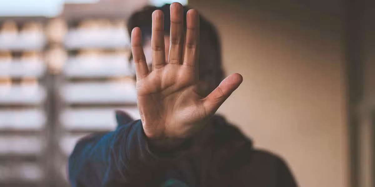 person_hand_stop