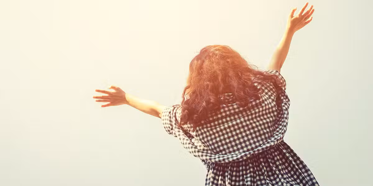 woman_raising_arms-1