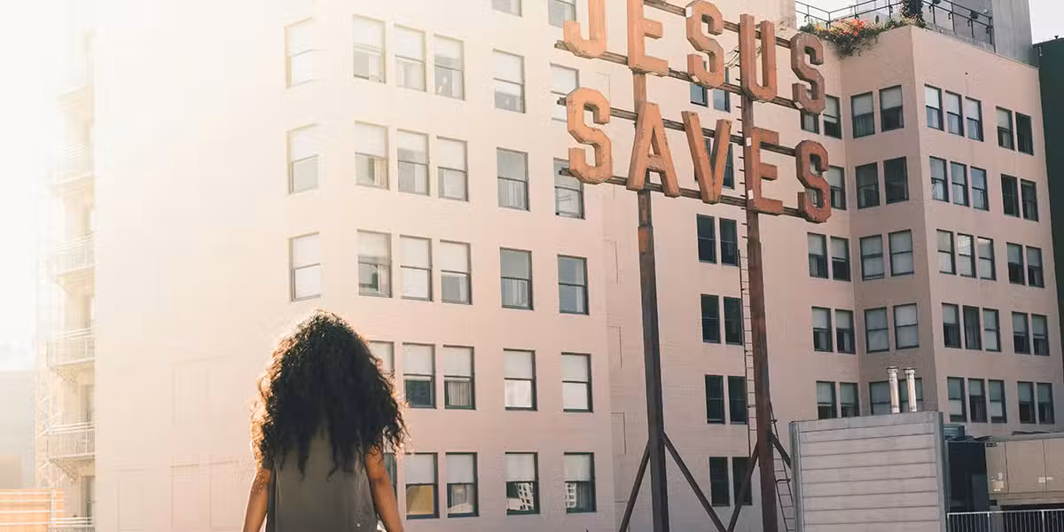 woman_sign_Jesus-1