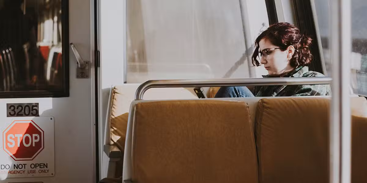 woman_train_commute